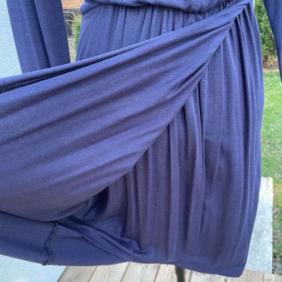 2 dresses Dark blue violet & Green short dresses with long sleeves size M - Picture 8 of 10